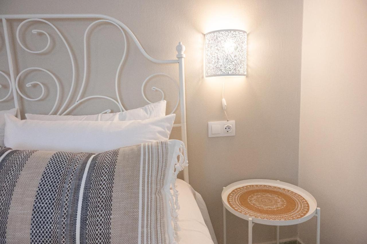 Sunny Yard Apartments Порос Экстерьер фото